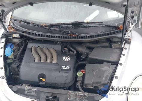 2004 Volkswagen New Beetle Gls 2.0L from USA, damaged, VIN 3VWCK31C54M409919